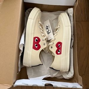 Comme de garçon converse